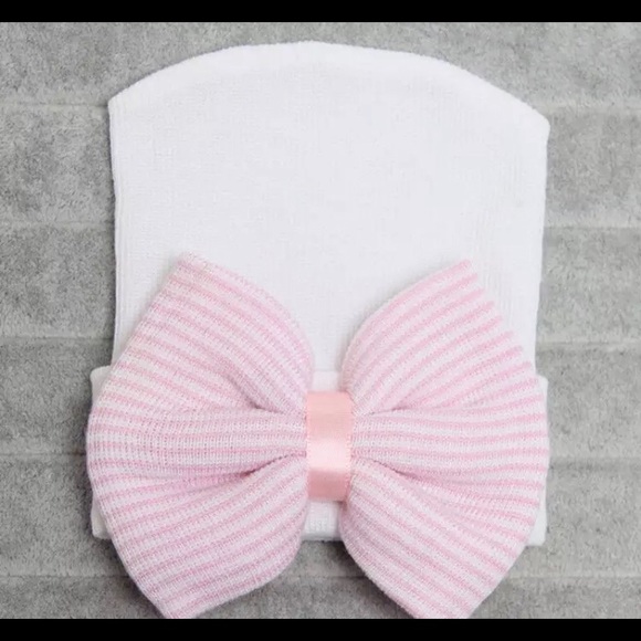 Newborn hat brand new 2 hats included - Picture 4 of 5